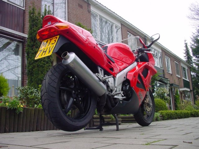 VFR-750F exhaust